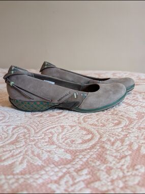 Merrell Women's Taupe Suede Casual Ballet Flats